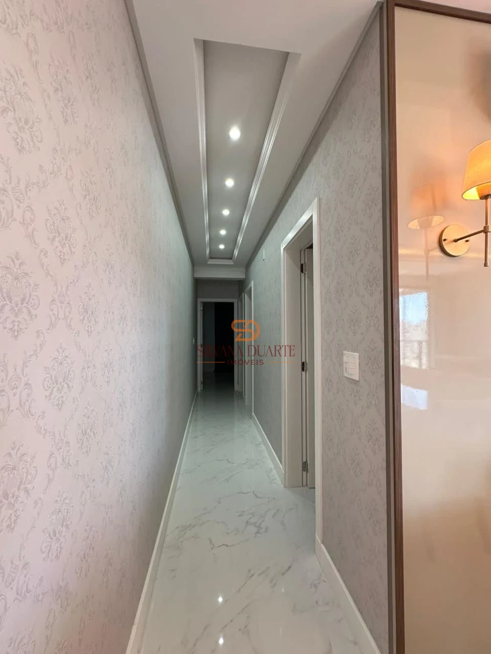 Imagens do imóveis APARTAMENTO À VENDA EM MEIA PRAIA PRONTO PARA MORAR