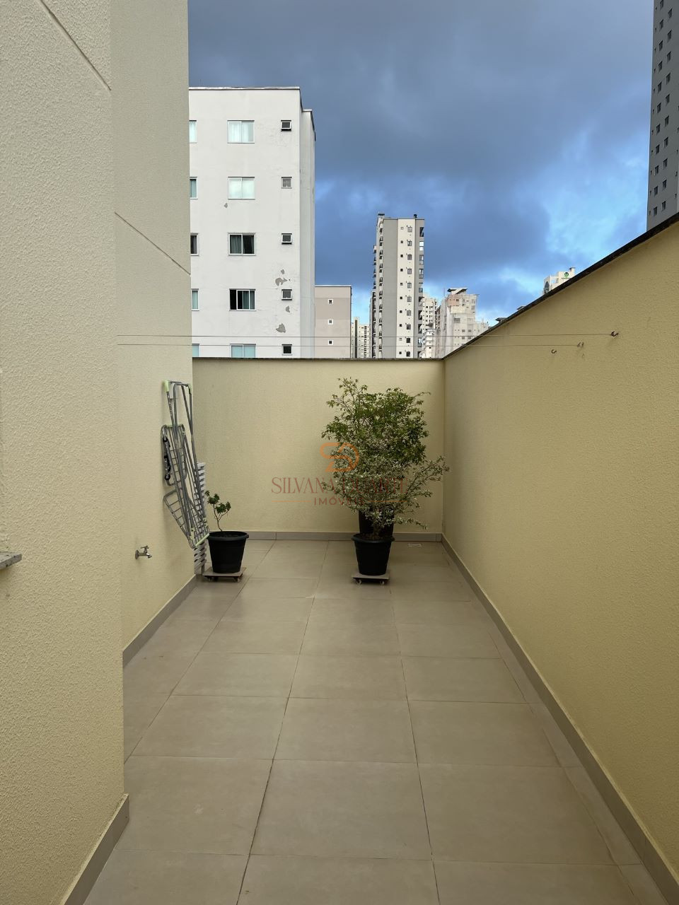 Imagens do imóveis Apartamento à vende em Meia Praia - REGIÃO CENTRAL