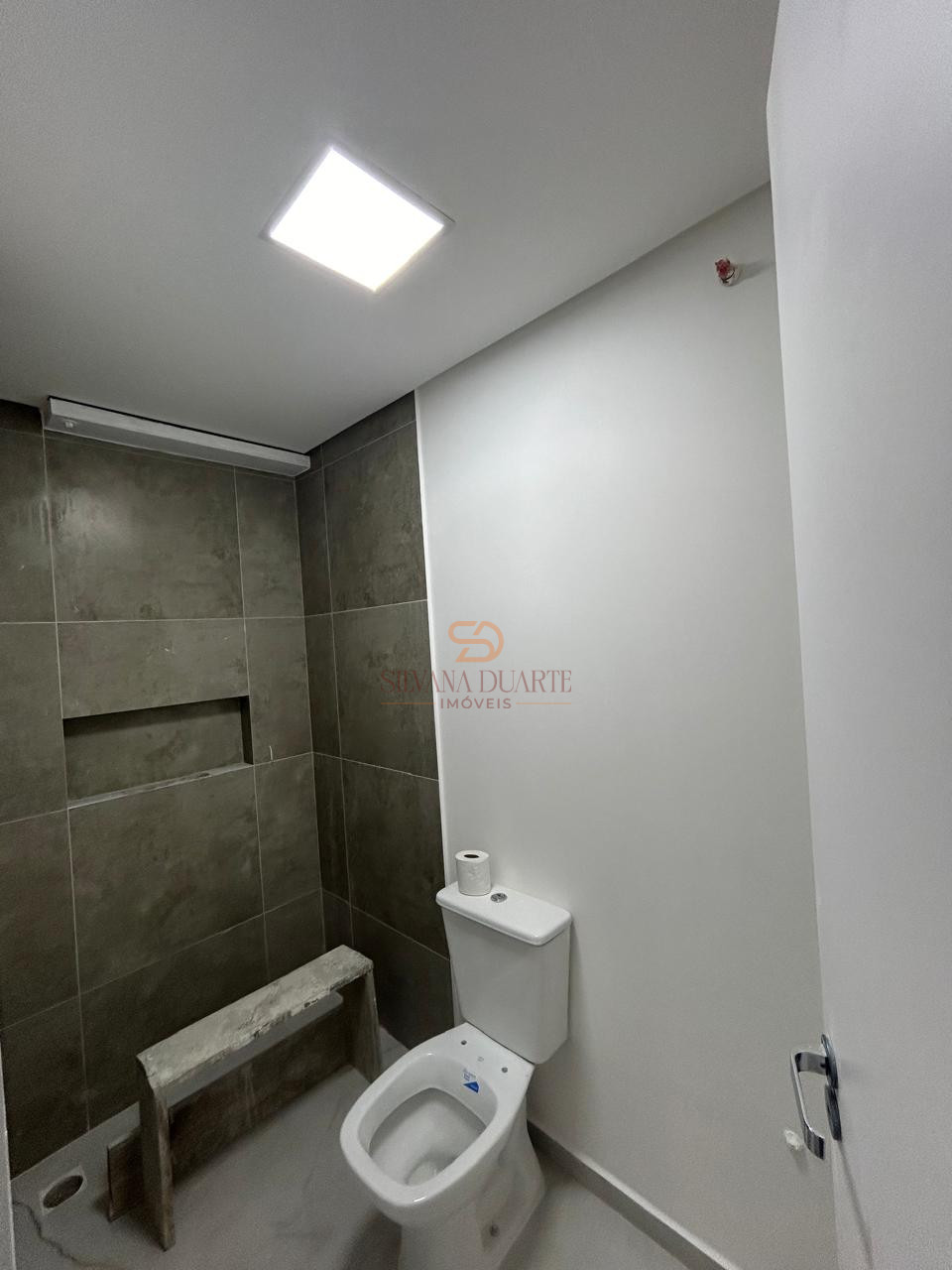 Imagens do imóveis Sobrado à venda em Bal. Pereque, 500 metros do Praia