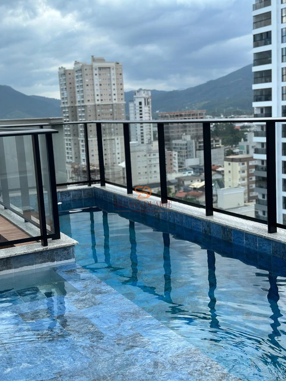 Imagens do imóveis APARTAMENTO À VENDA EM MEIA PRAIA PRONTO PARA MORAR