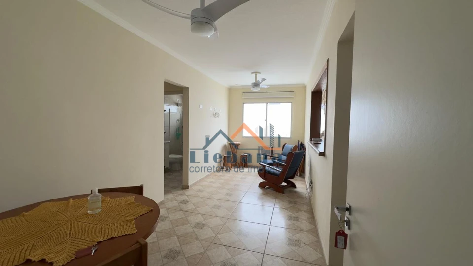 Imagens do imóveis Canto do Forte 2 dormitórios a 200 metros do mar