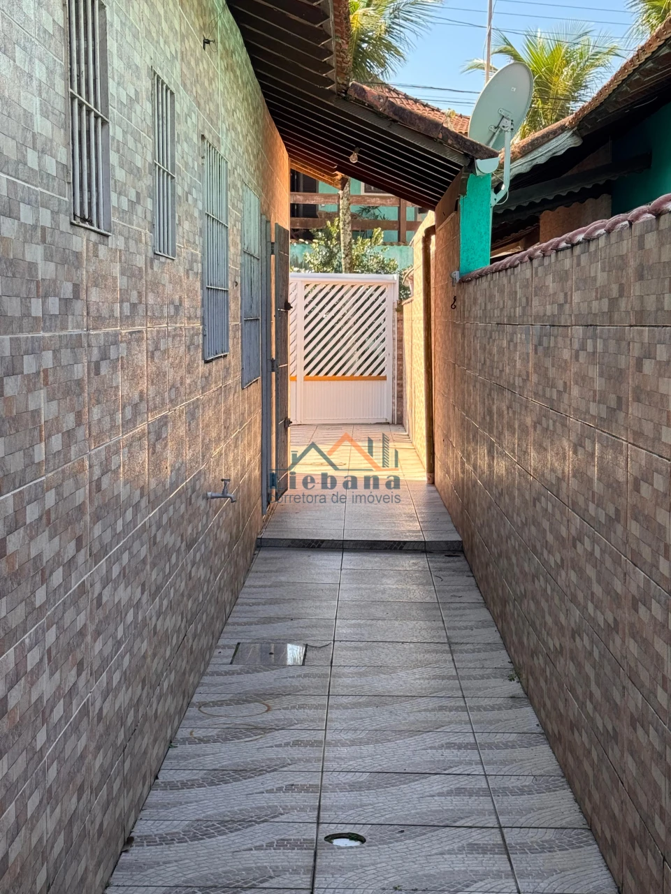 Imagens do imóveis Casa Geminada 1 Dormitório 1 Suite 2 Vagas De Garagem