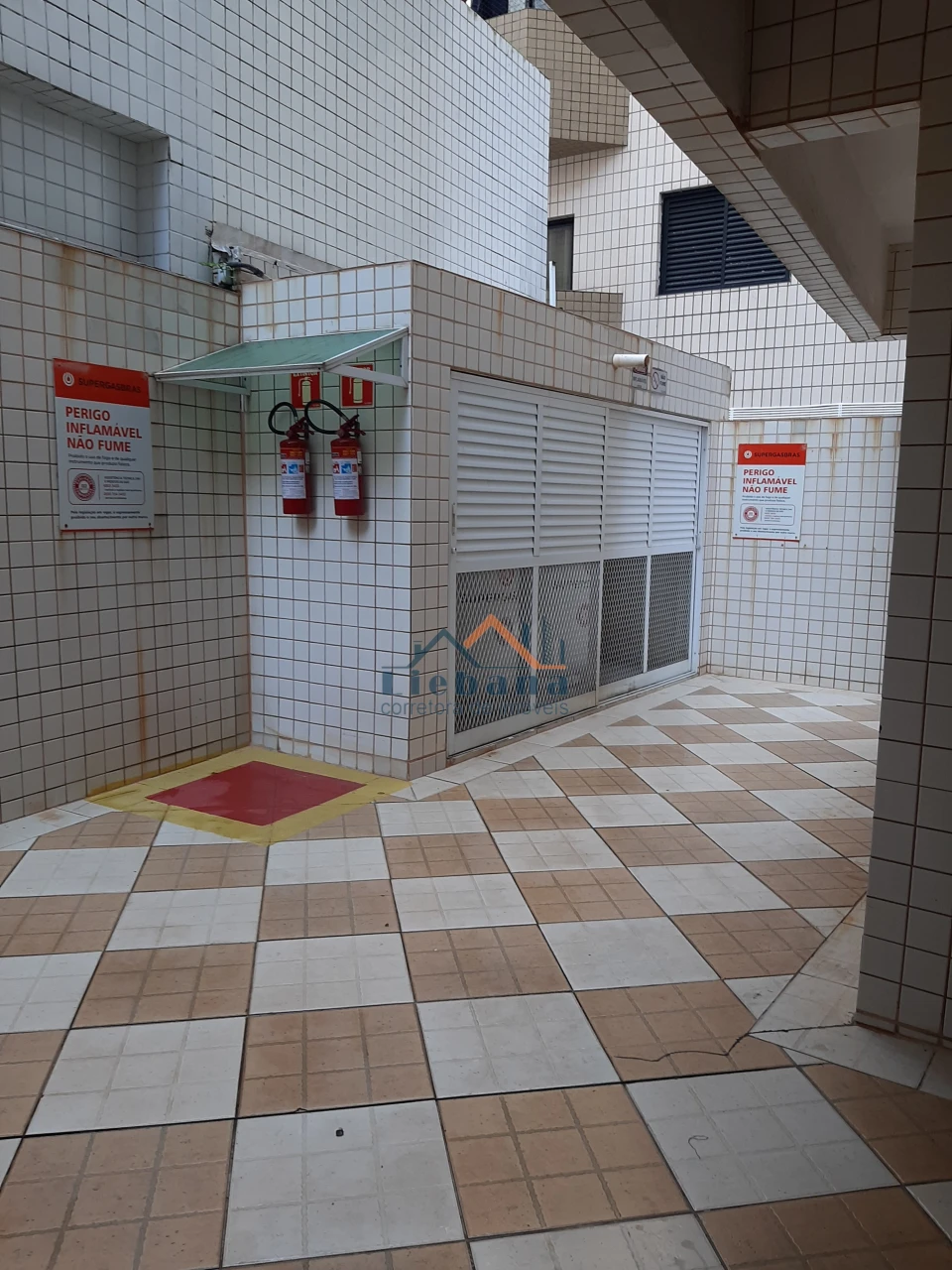 Imagens do imóveis APARTAMENTO COM CHURRASQUEIRA A CARVÃO