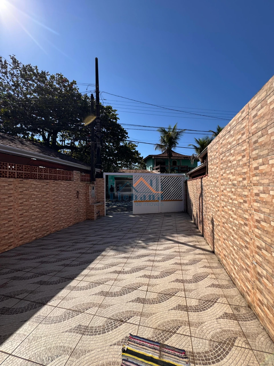 Imagens do imóveis Casa Geminada 1 Dormitório 1 Suite 2 Vagas De Garagem