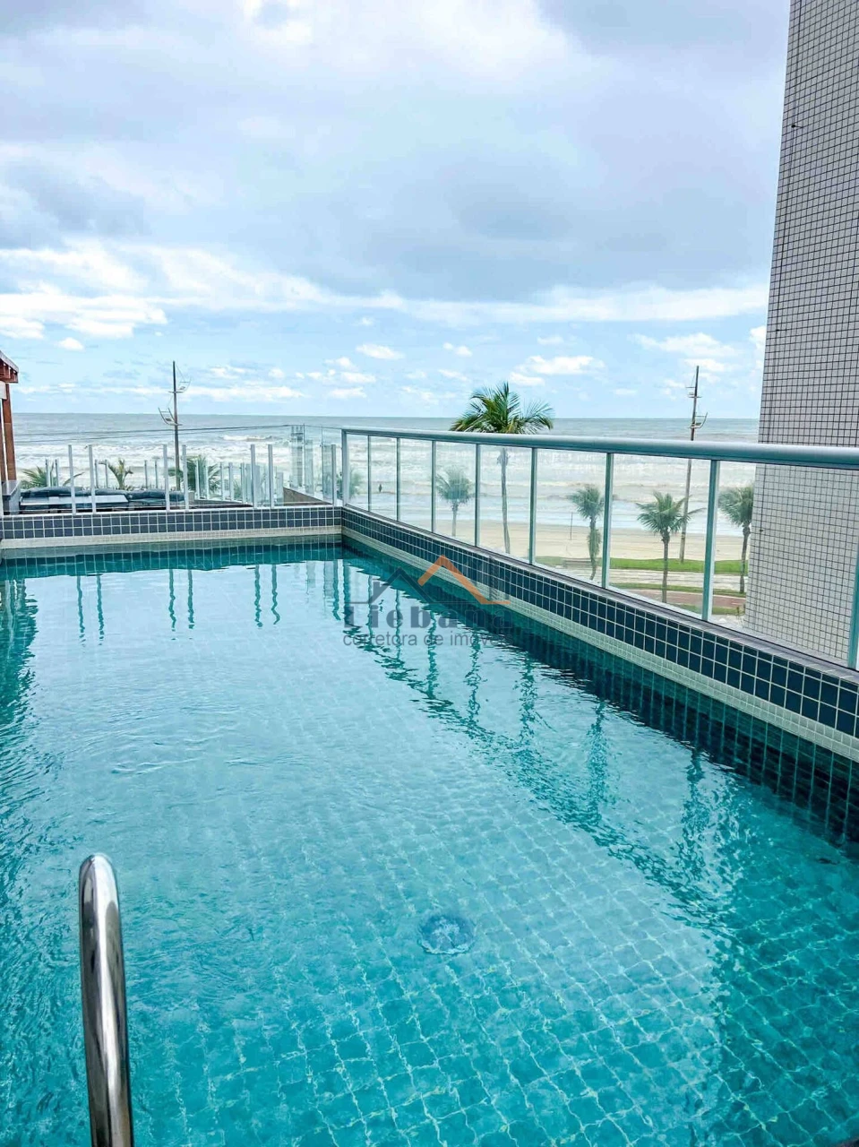 Imagens do imóveis APARTAMENTO VISTA MAR COM 63M²