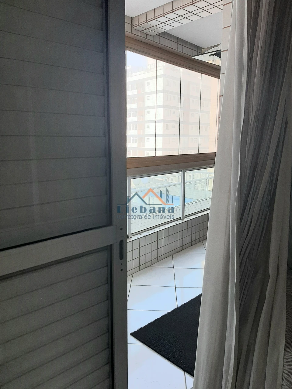 Imagens do imóveis APARTAMENTO COM CHURRASQUEIRA A CARVÃO