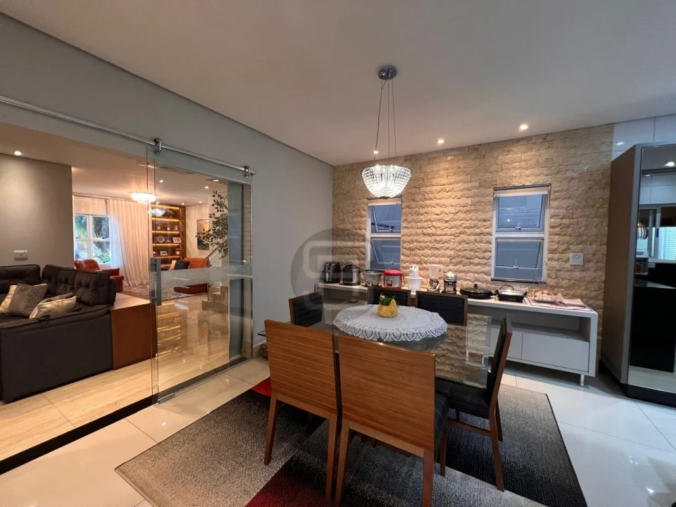 Imagens do imóveis Porteira Fechada! - Casa à venda no Condomínio Fechado Santana Residence