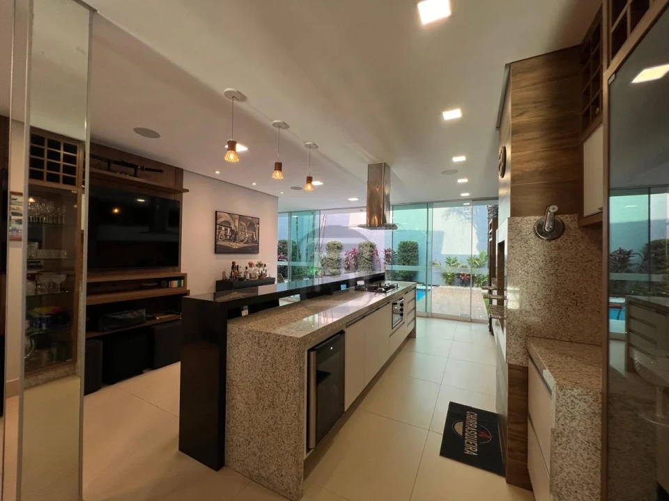 Imagens do imóveis Porteira Fechada! - Casa à venda no Condomínio Fechado Santana Residence