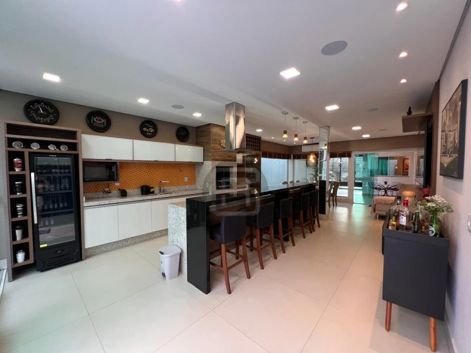 Imagens do imóveis Porteira Fechada! - Casa à venda no Condomínio Fechado Santana Residence