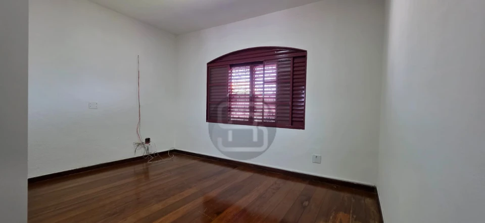 Imagens do imóveis CASA A VENDA COM 188 M² EM CAMBÉ