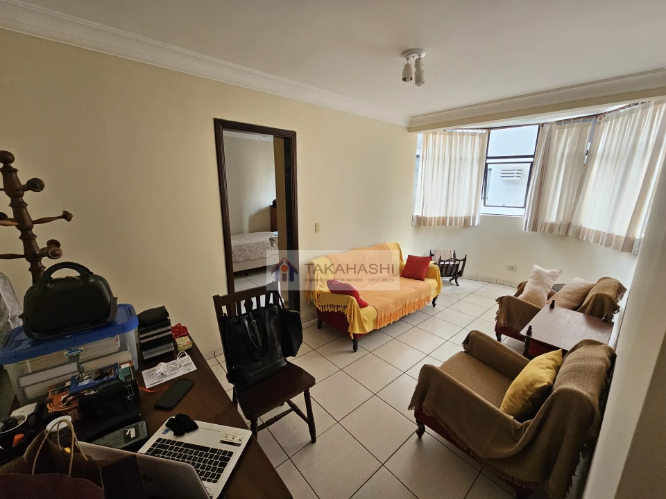 Apartamento Á Venda  - 01 QUARTO, SALA e COZINHA, SEM GARAGEM - CENTRO