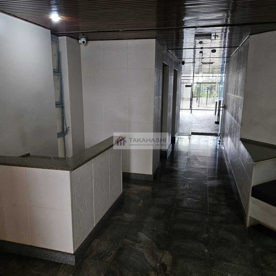 Apartamento  para alugar - 02 quartos, armários e garagem