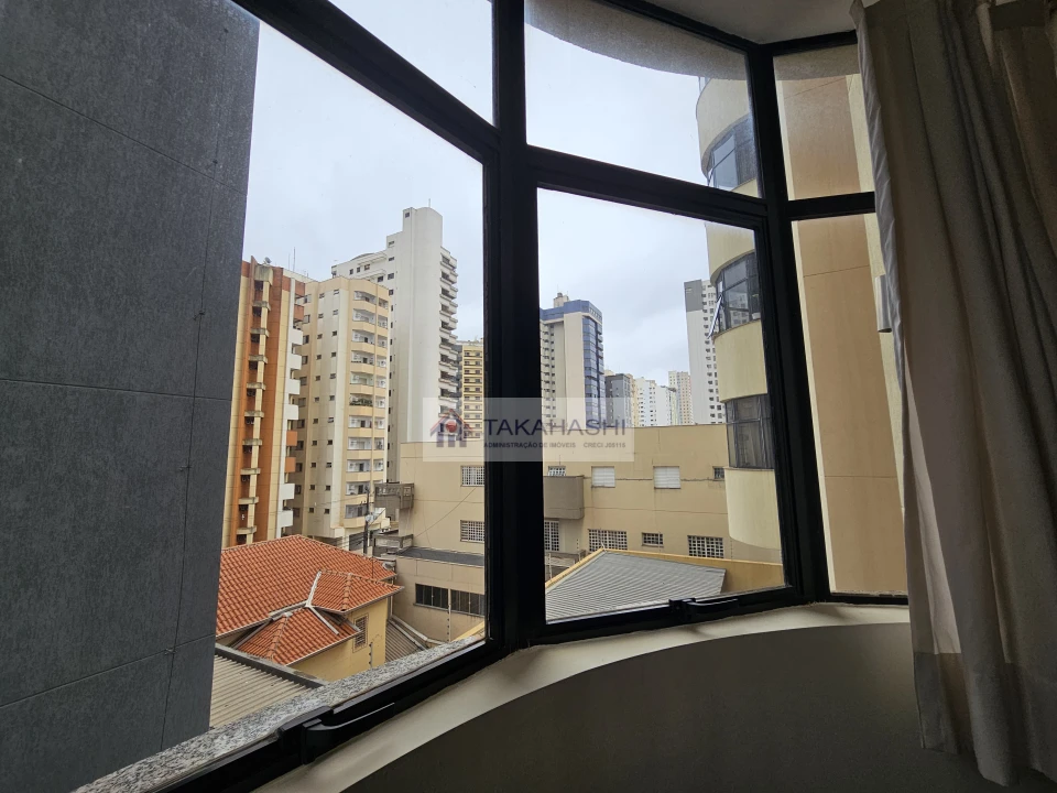 Apartamento Á Venda  - 01 QUARTO, SALA e COZINHA, SEM GARAGEM - CENTRO