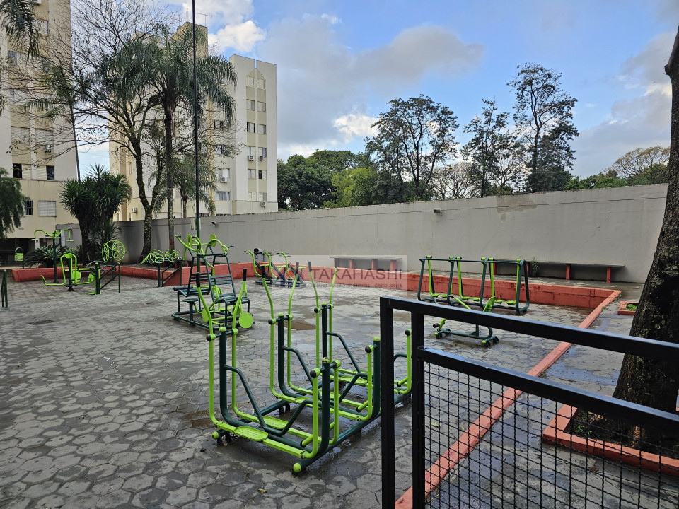 Metropolitan Plaza Residences