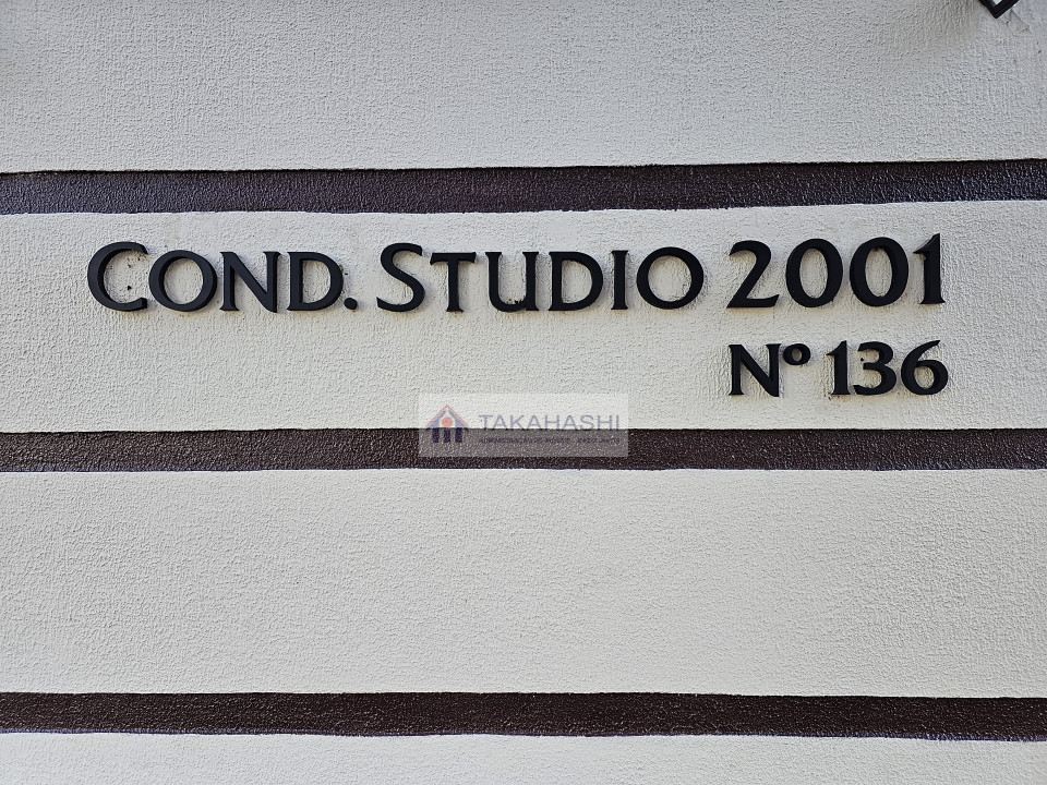 ED. STUDIO 2001