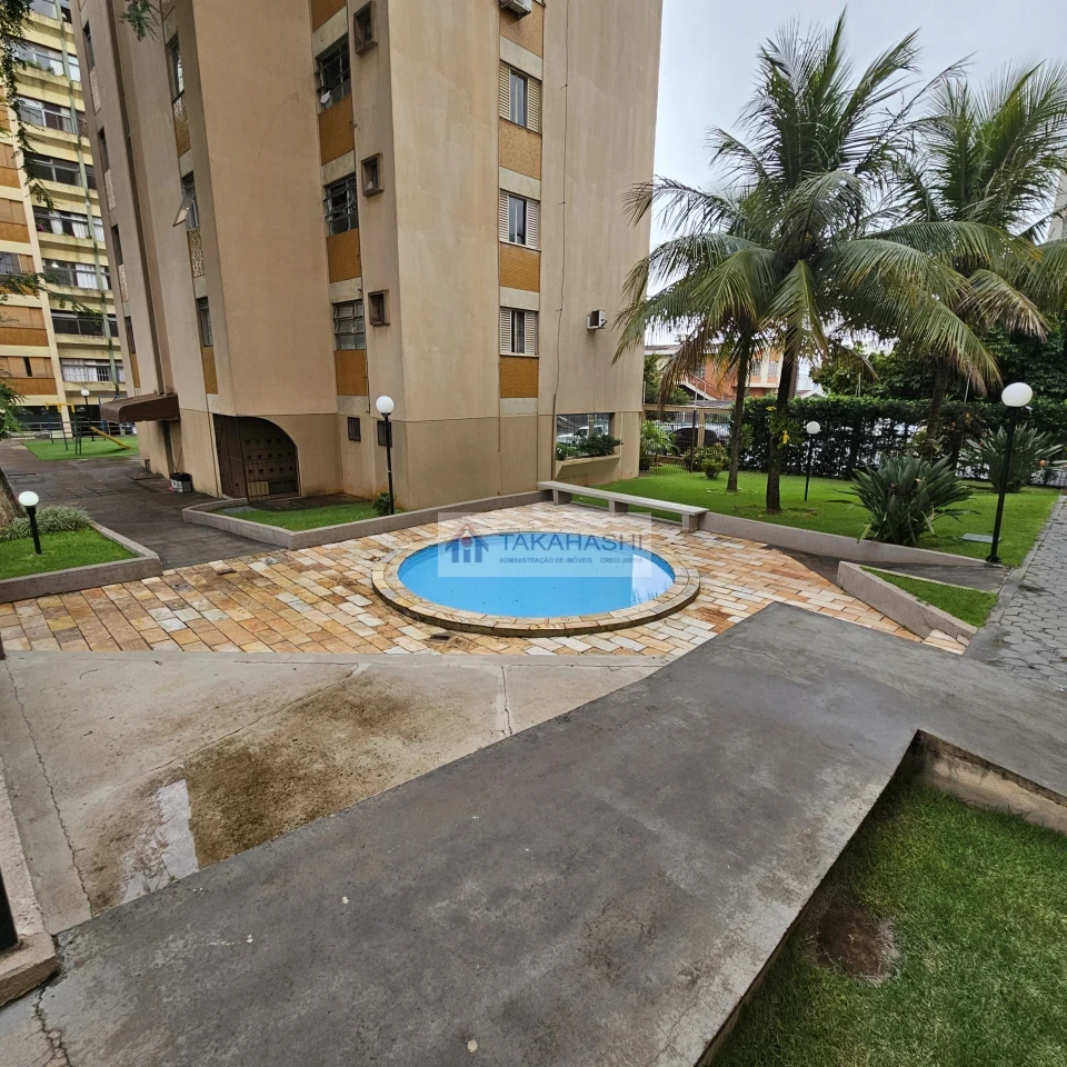 Apartamento  para alugar - 02 quartos, armários e garagem
