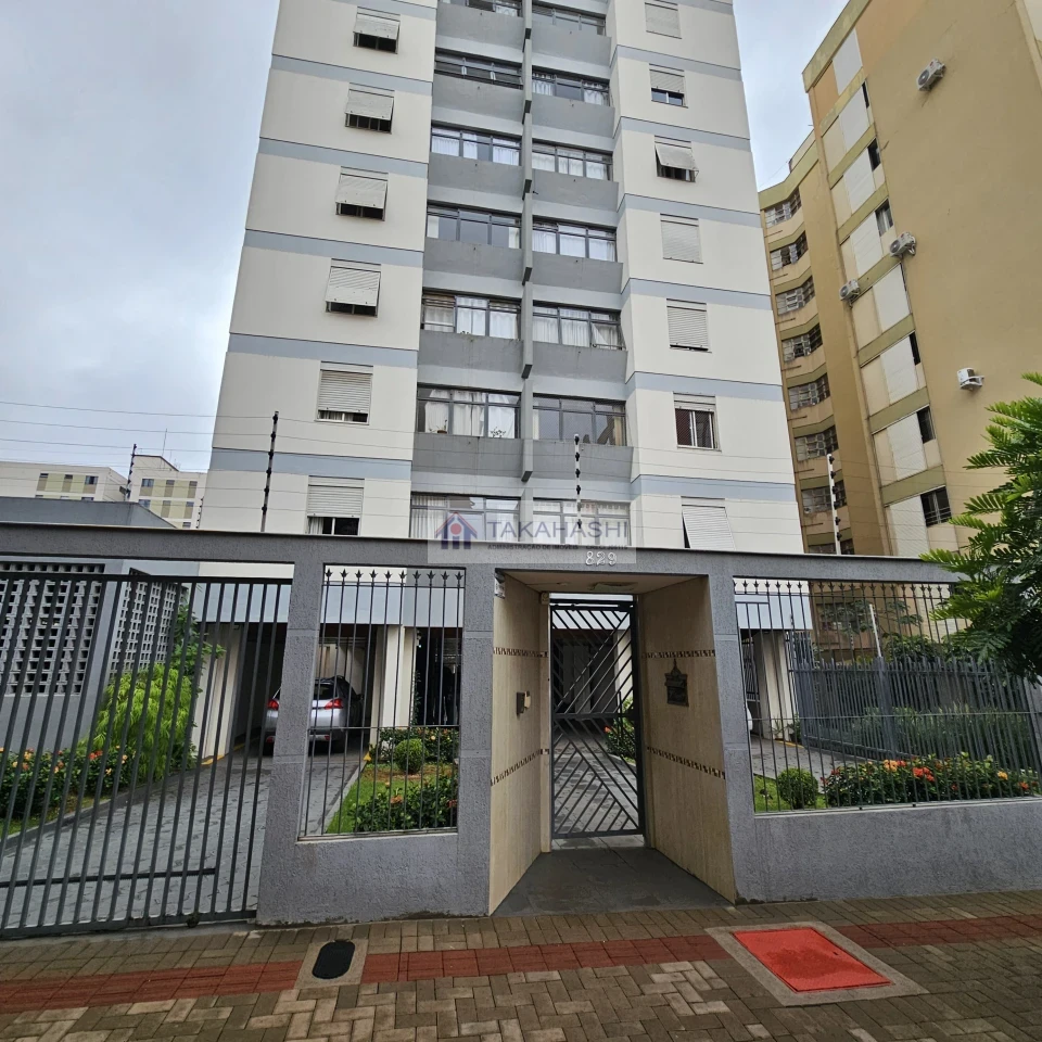 Apartamento  para alugar - 02 quartos, armários e garagem