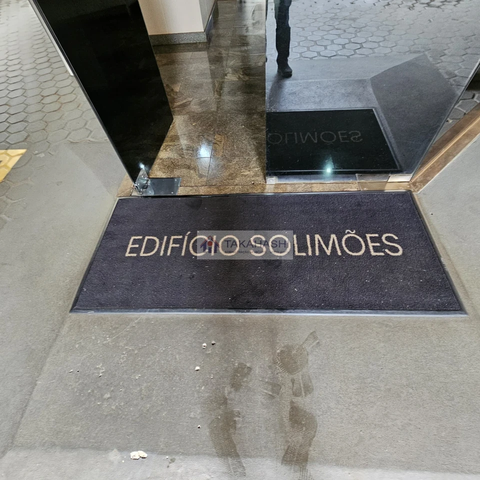 Apartamento  para alugar - 02 quartos, armários e garagem