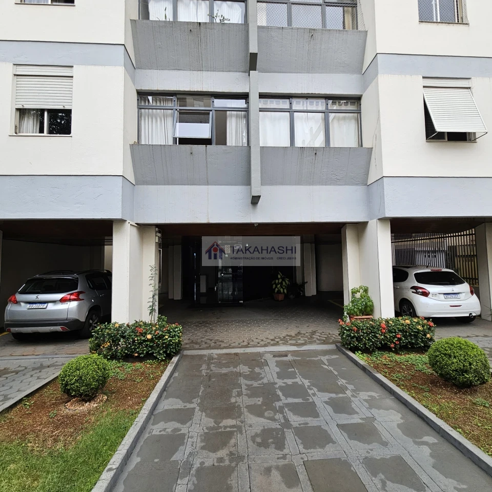 Apartamento  para alugar - 02 quartos, armários e garagem