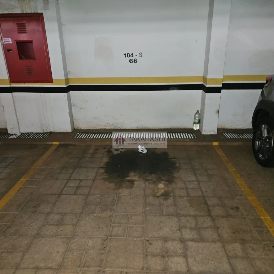 Apartamento  para alugar - 02 quartos, armários e garagem