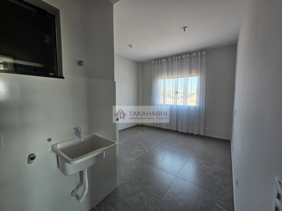 Kitnet para alugar com garagem