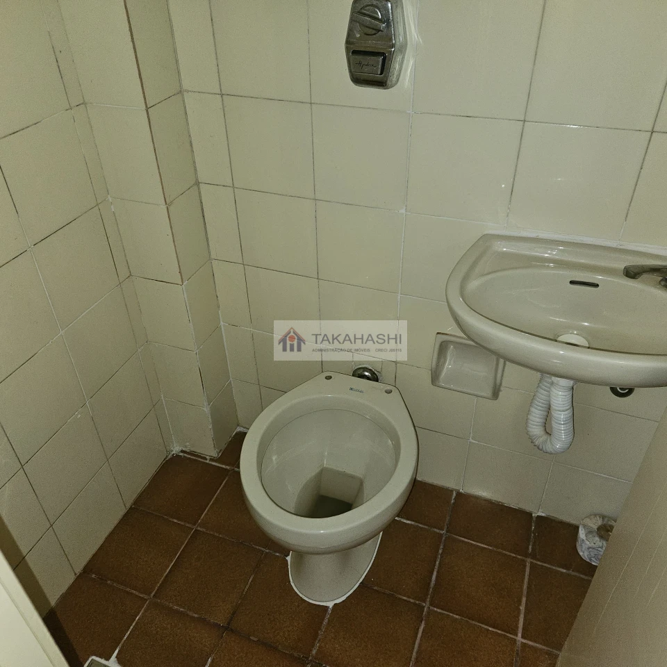 Apartamento  para alugar - 02 quartos, armários e garagem