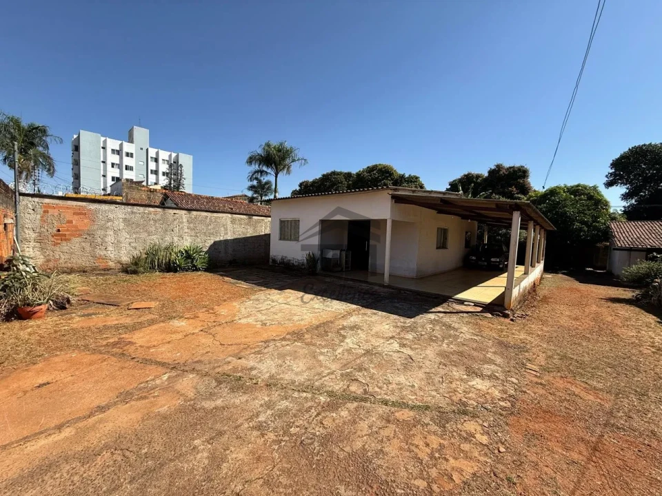 Imagens do imóveis 2 lotes com 1.000 metros e  3 casas no setor sudoeste