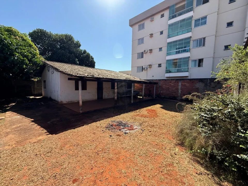 Imagens do imóveis 2 lotes com 1.000 metros e  3 casas no setor sudoeste
