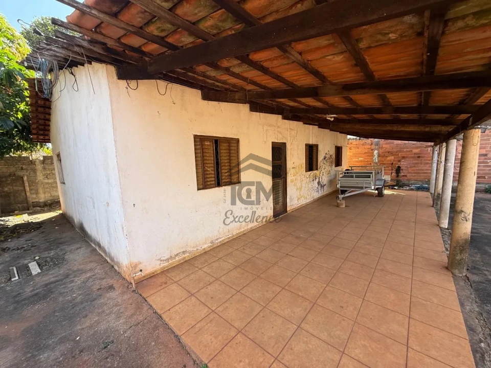 Imagens do imóveis 2 lotes com 1.000 metros e  3 casas no setor sudoeste