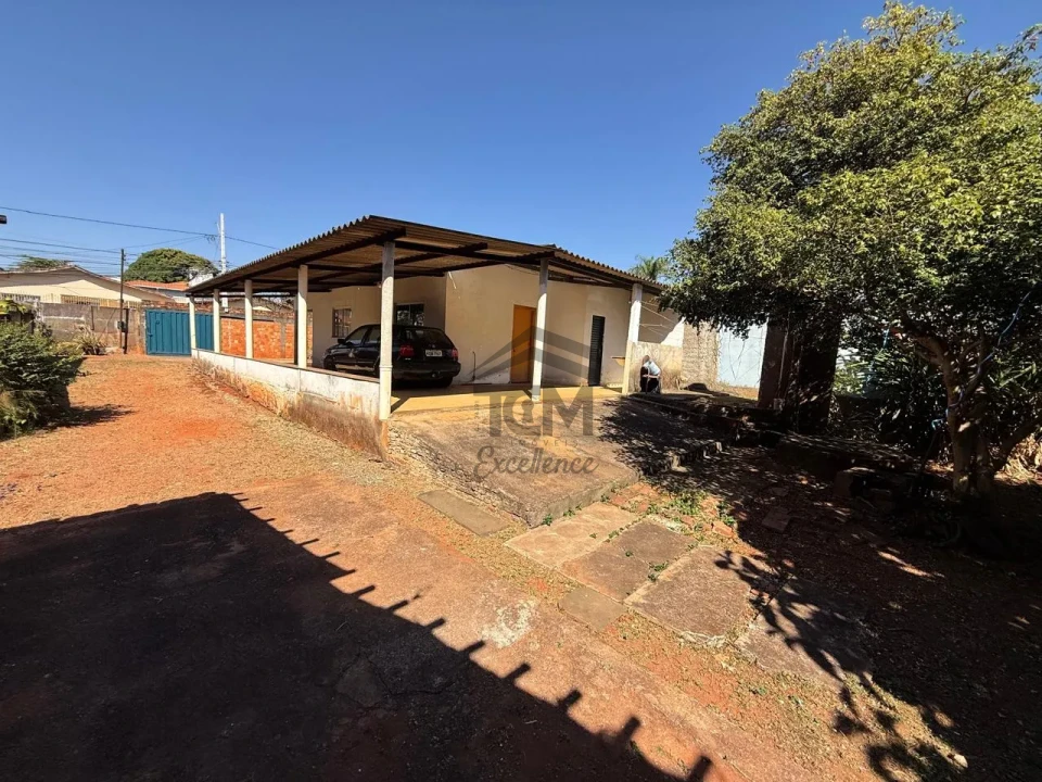 Imagens do imóveis 2 lotes com 1.000 metros e  3 casas no setor sudoeste