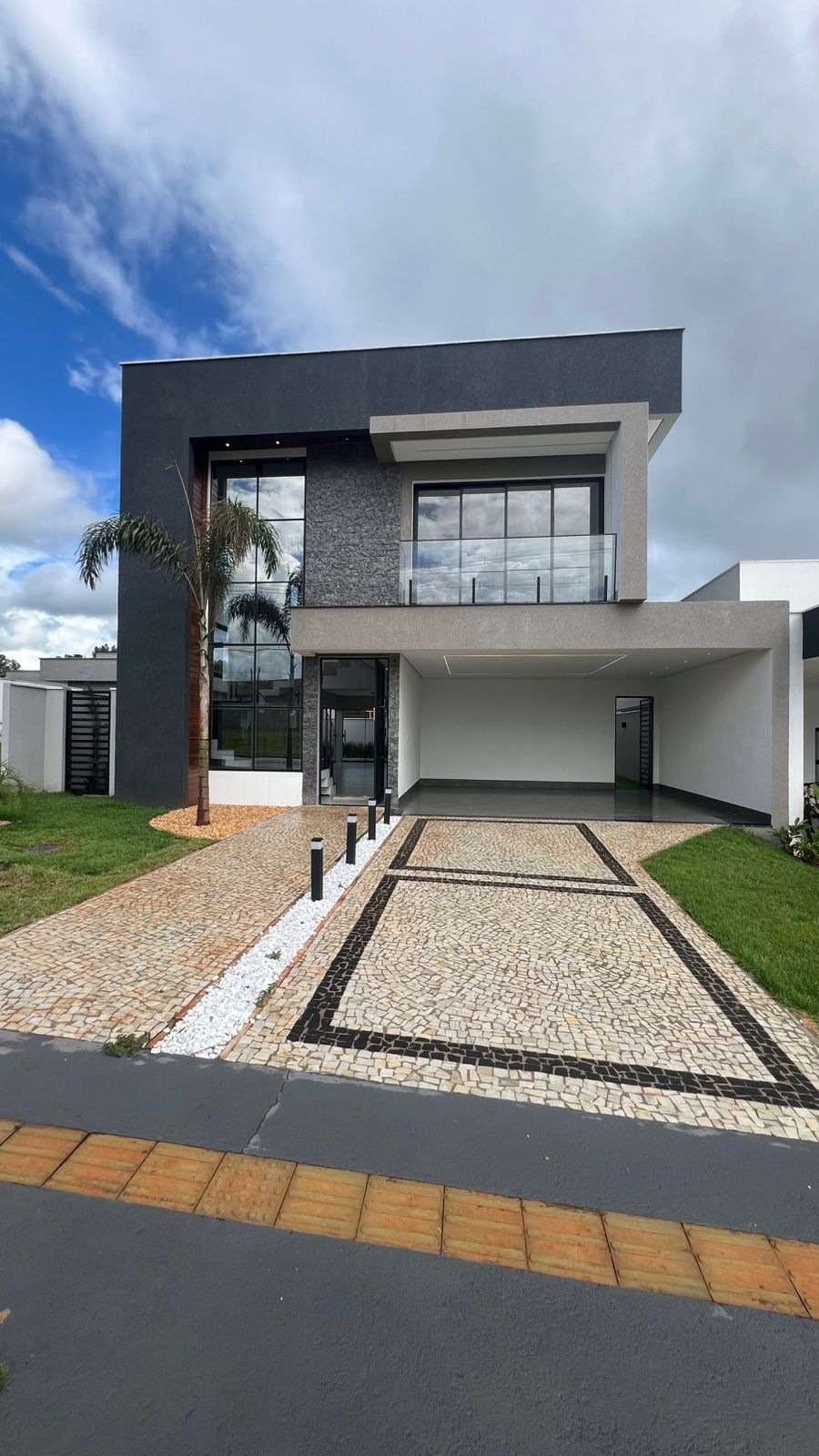 SOBRADO ALTO PADRÃO - CONDOMÍNIO TERRAS ALPHA 2