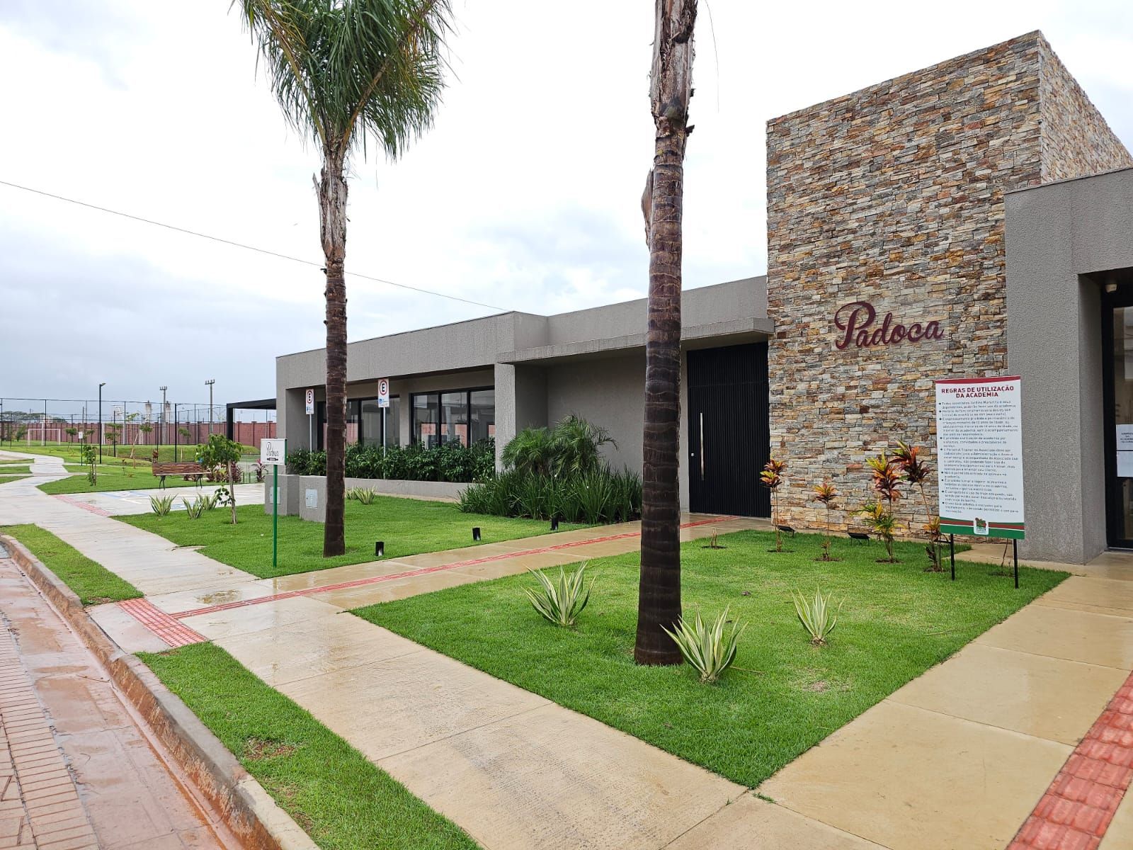 SOBRADO NO JARDINS MARSELHA