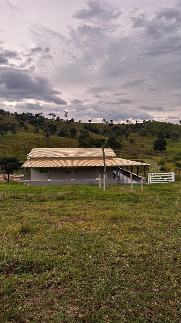Solo fértil  – Terra de cultura às margens do Rio Corumbá Ideal para pecuária.