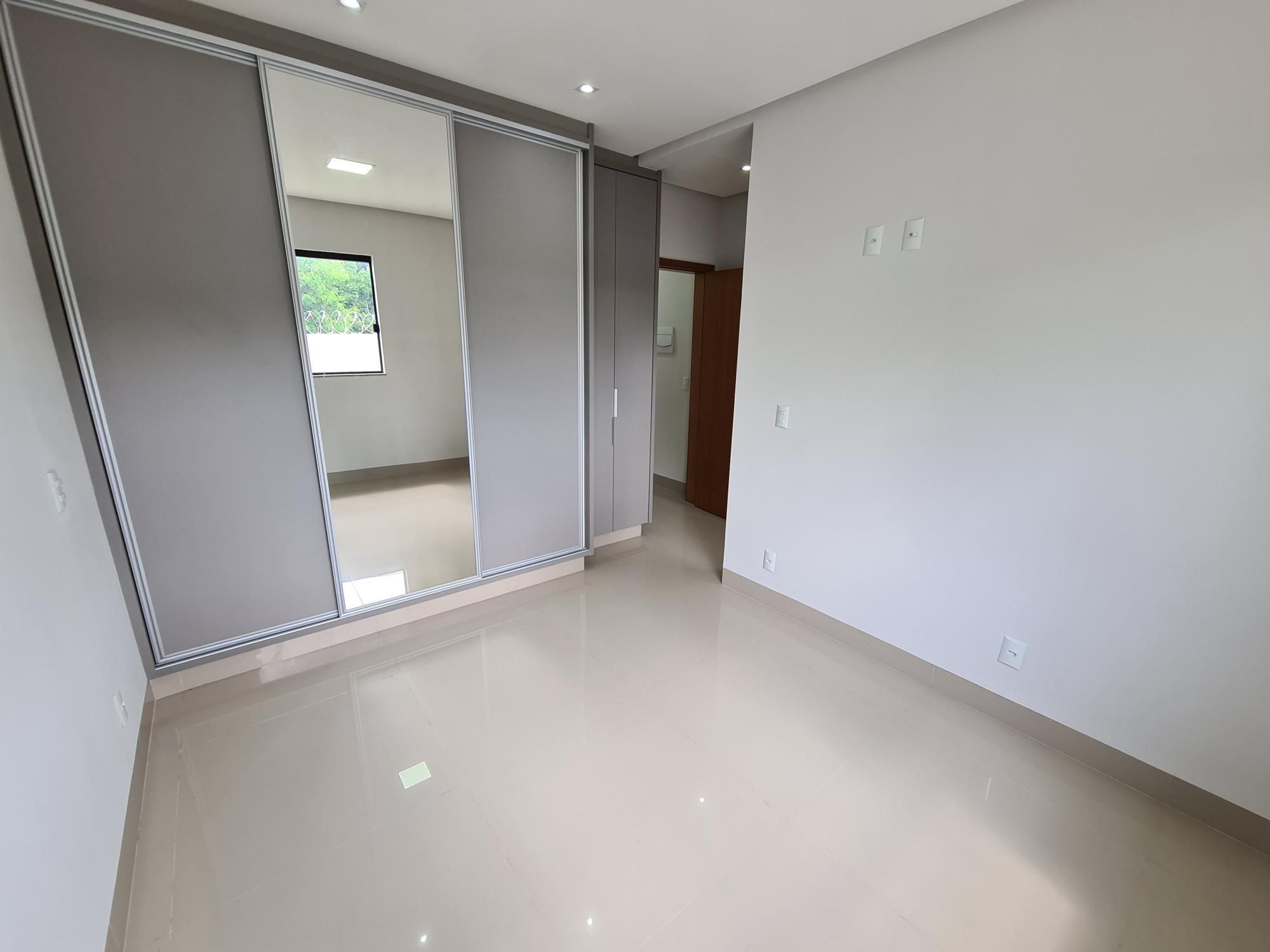 Casa com armários planejados no Setor Faiçalville