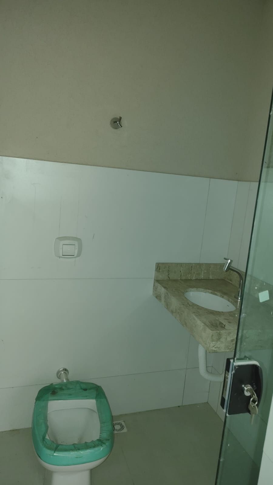 Casa 3 quartos sendo 1 suíte