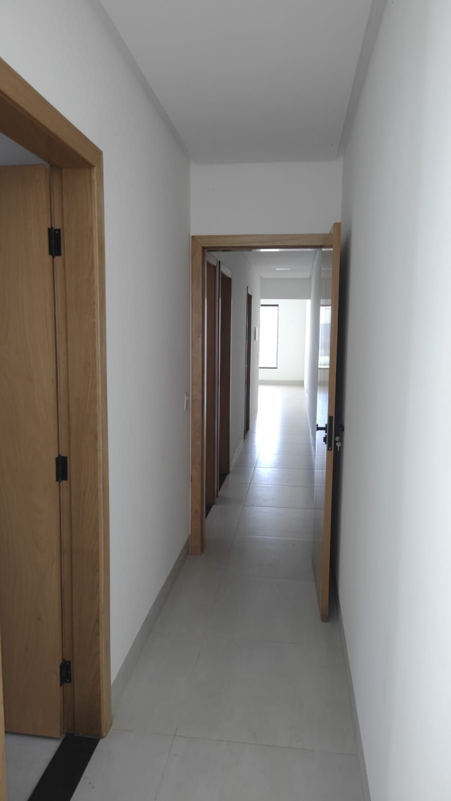 Casa 3 quartos sendo 1 suíte