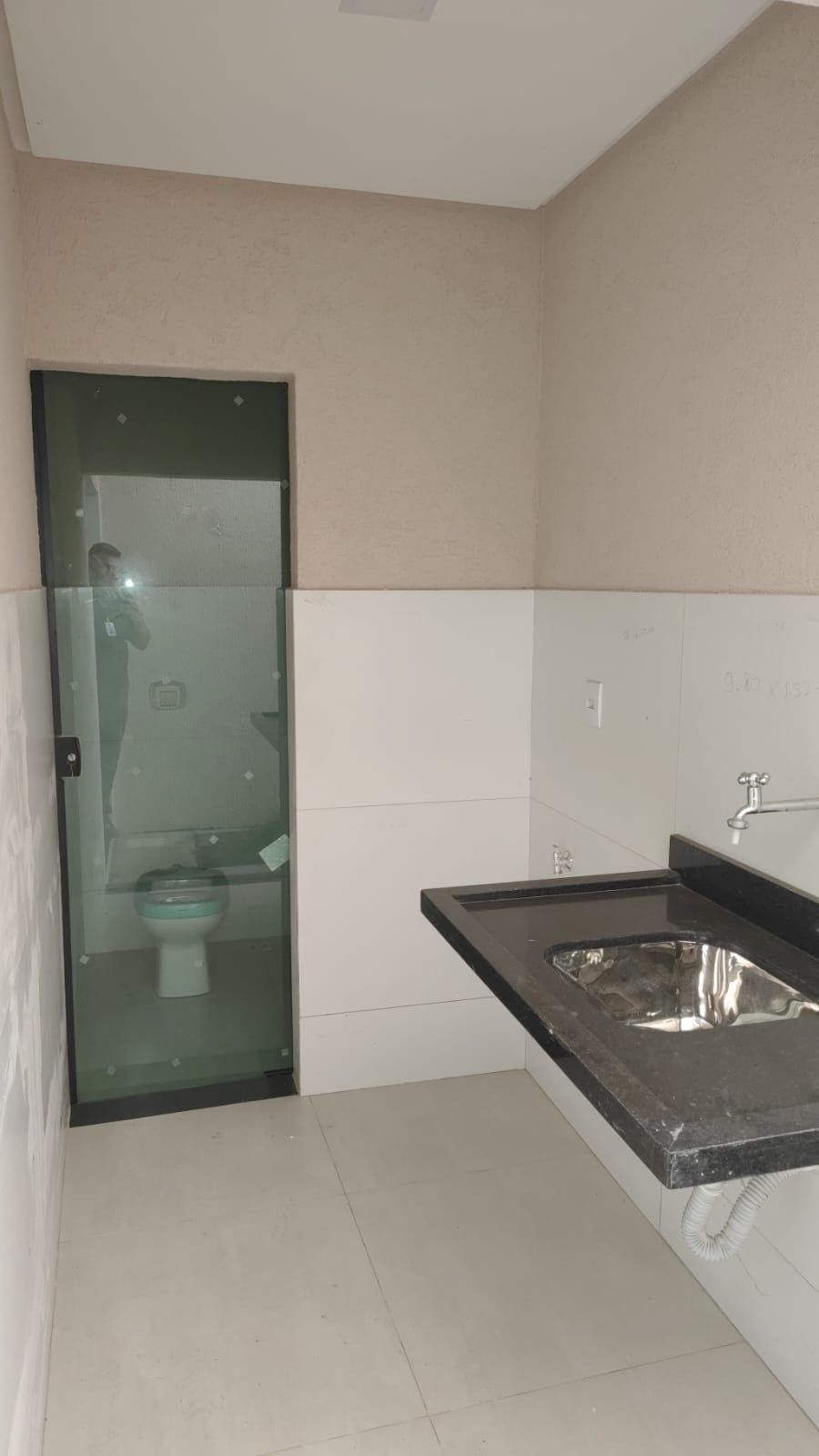 Casa 3 quartos sendo 1 suíte