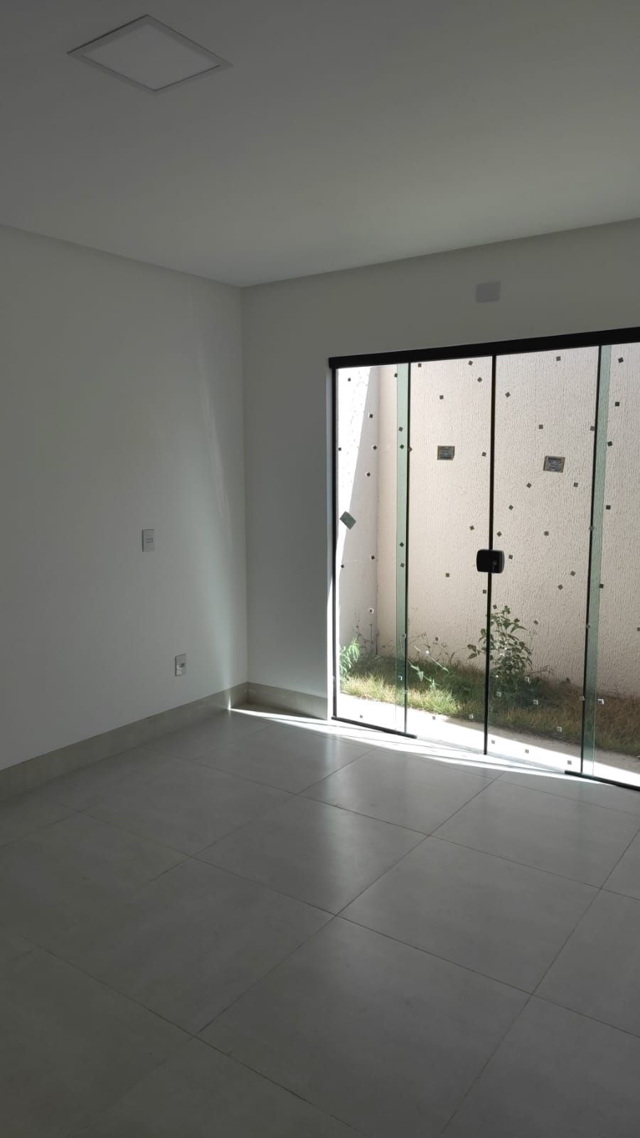 Casa 3 quartos sendo 1 suíte