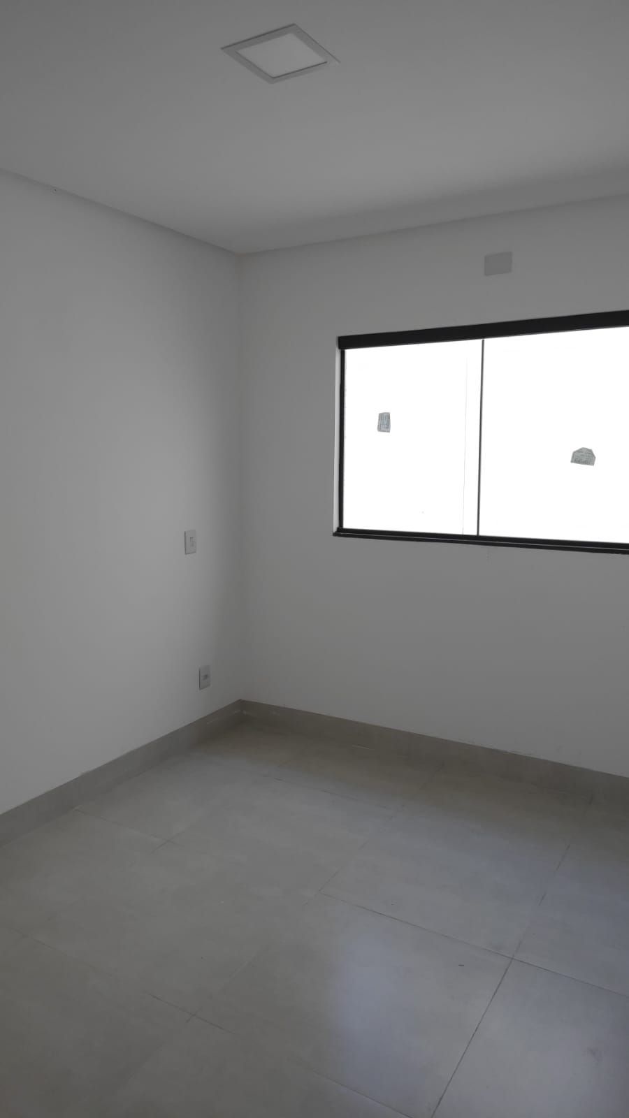 Casa 3 quartos sendo 1 suíte