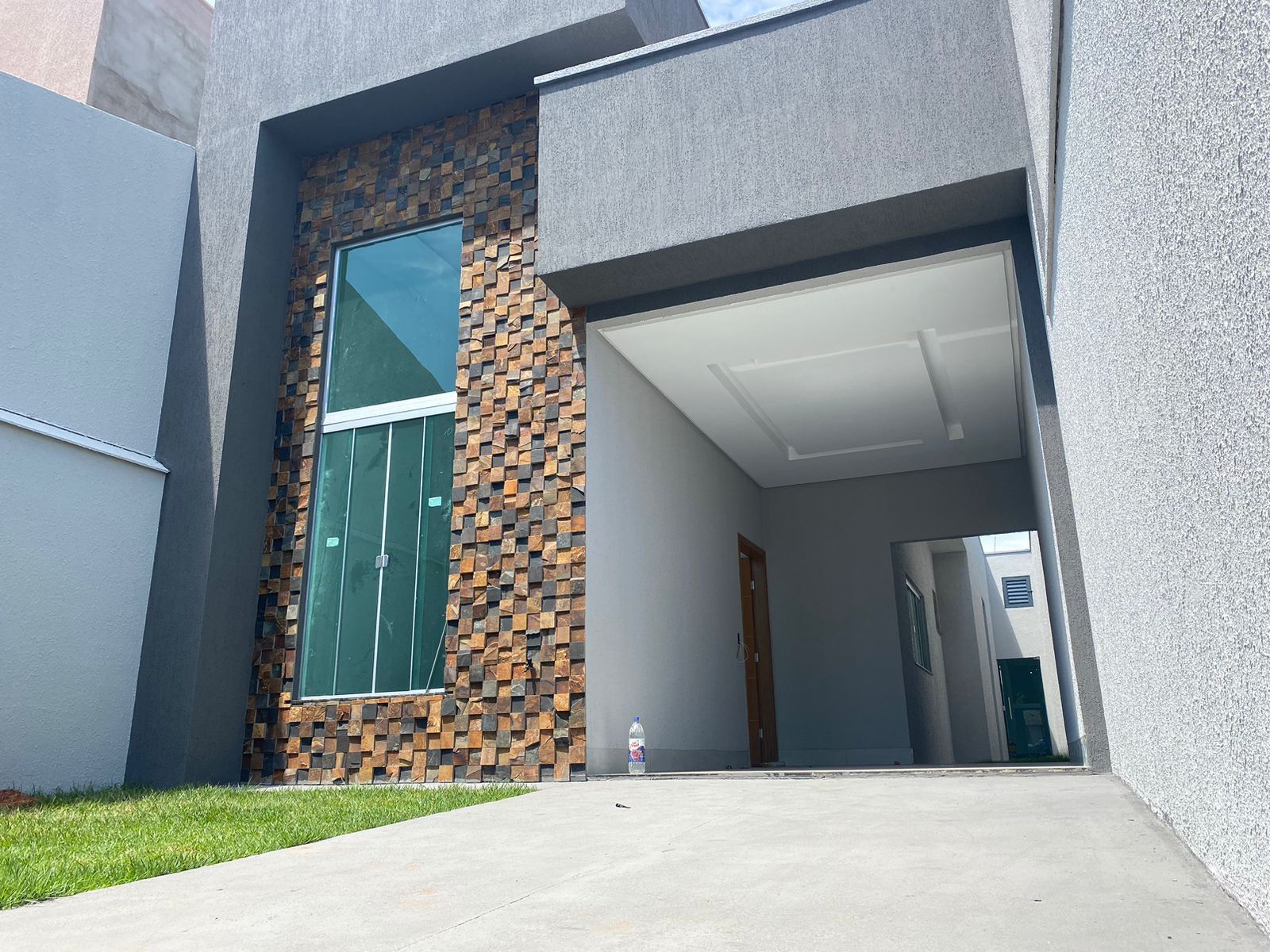 Casa 3 quartos sendo 1 suíte