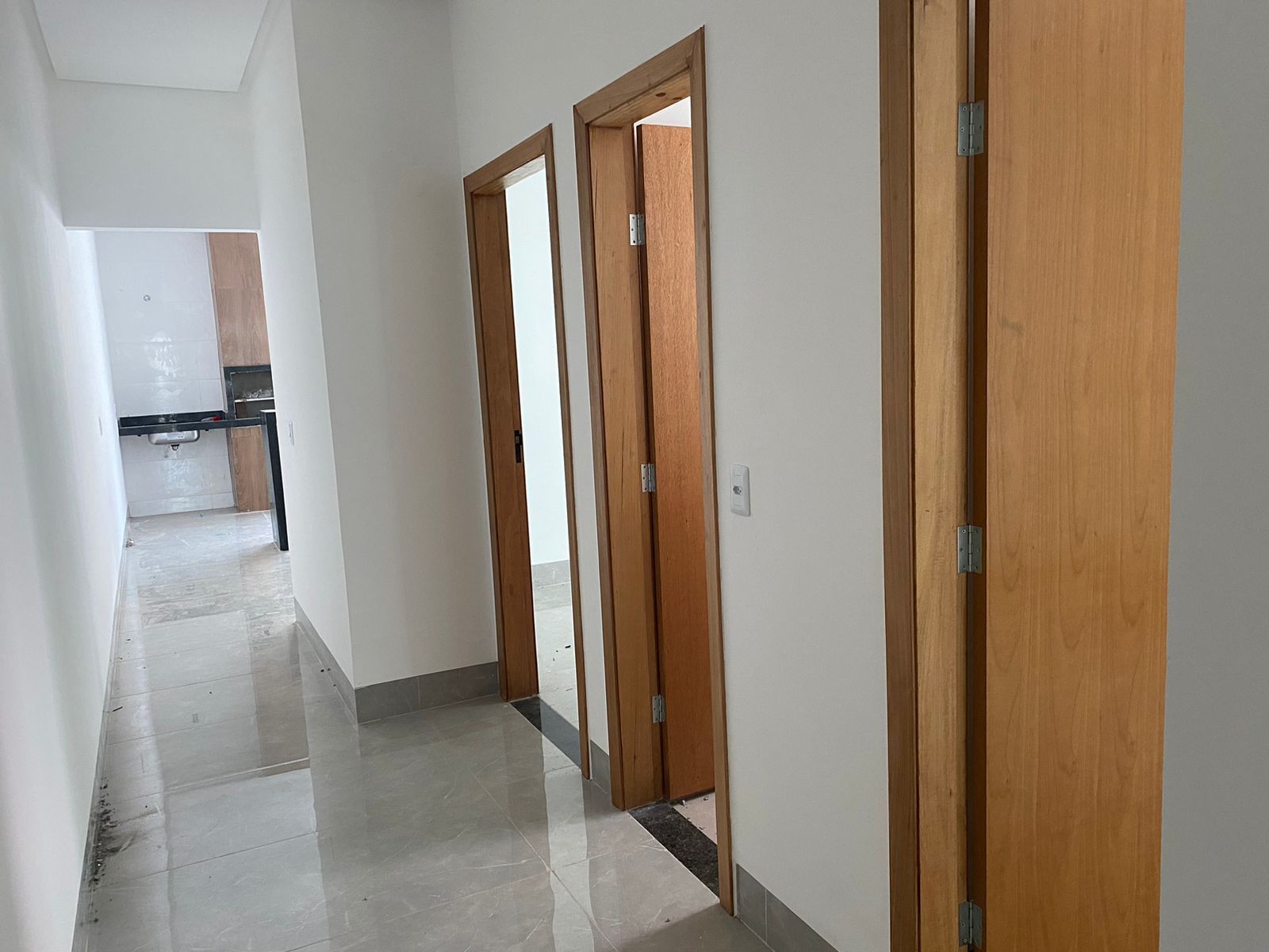 Casa 3 quartos sendo 1 suíte