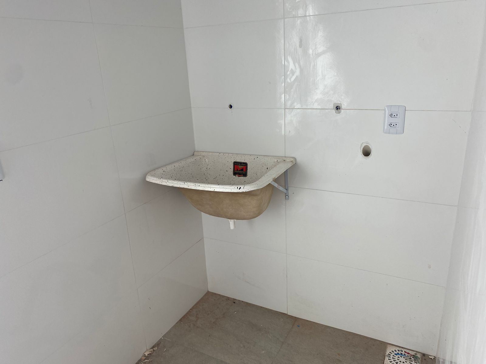 Casa 3 quartos sendo 1 suíte