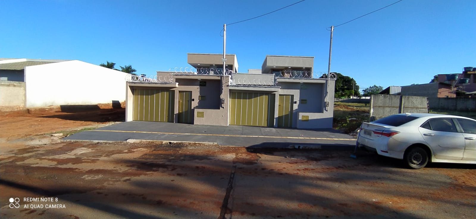 Casa 3 quartos sendo 1 suíte