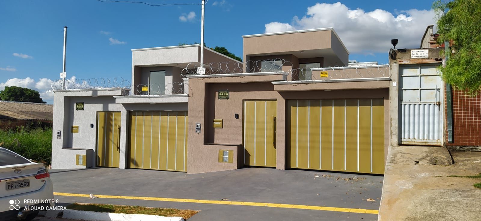 Casa 3 quartos sendo 1 suíte