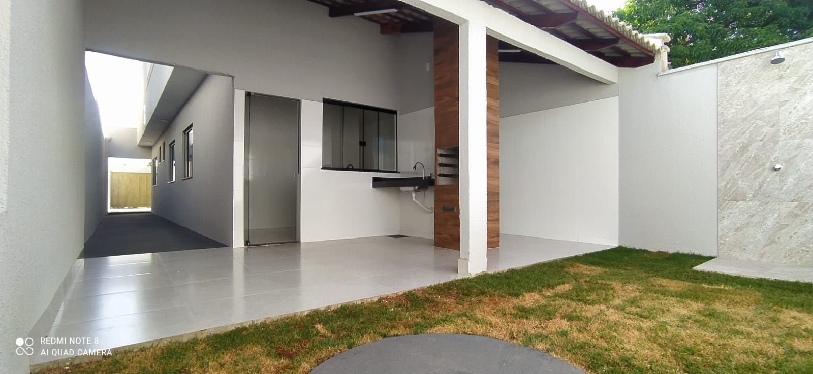Casa 3 quartos sendo 1 suíte
