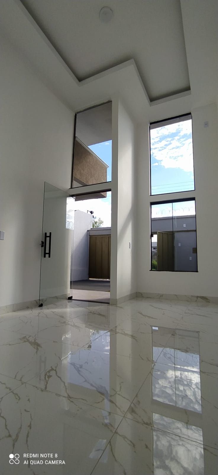 Casa 3 quartos sendo 1 suíte