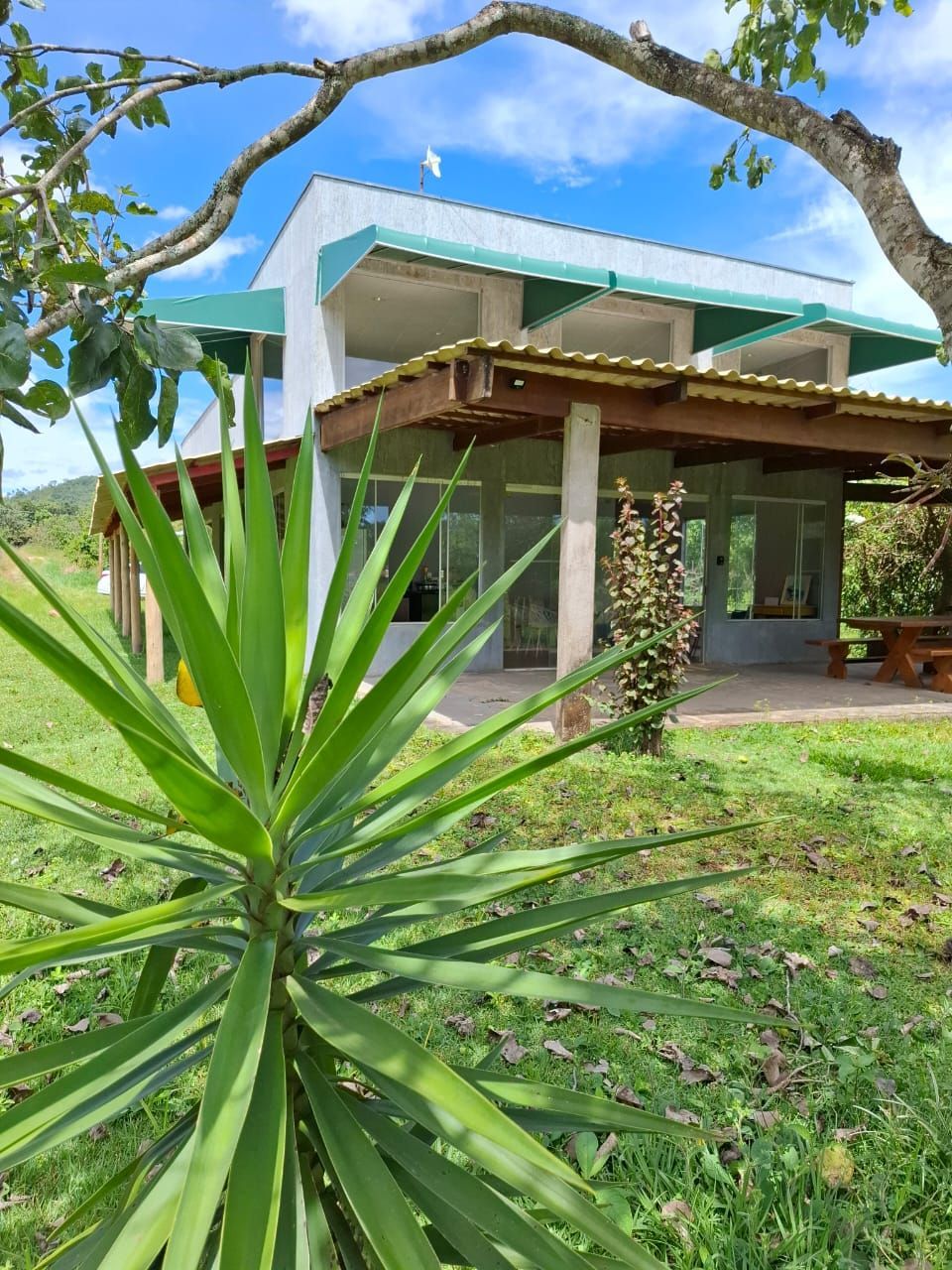 CASA DE CAMPO EM PIRENÓPOLIS, A 15 MIN DO CENTRO DA CIDADE POR 550MIL