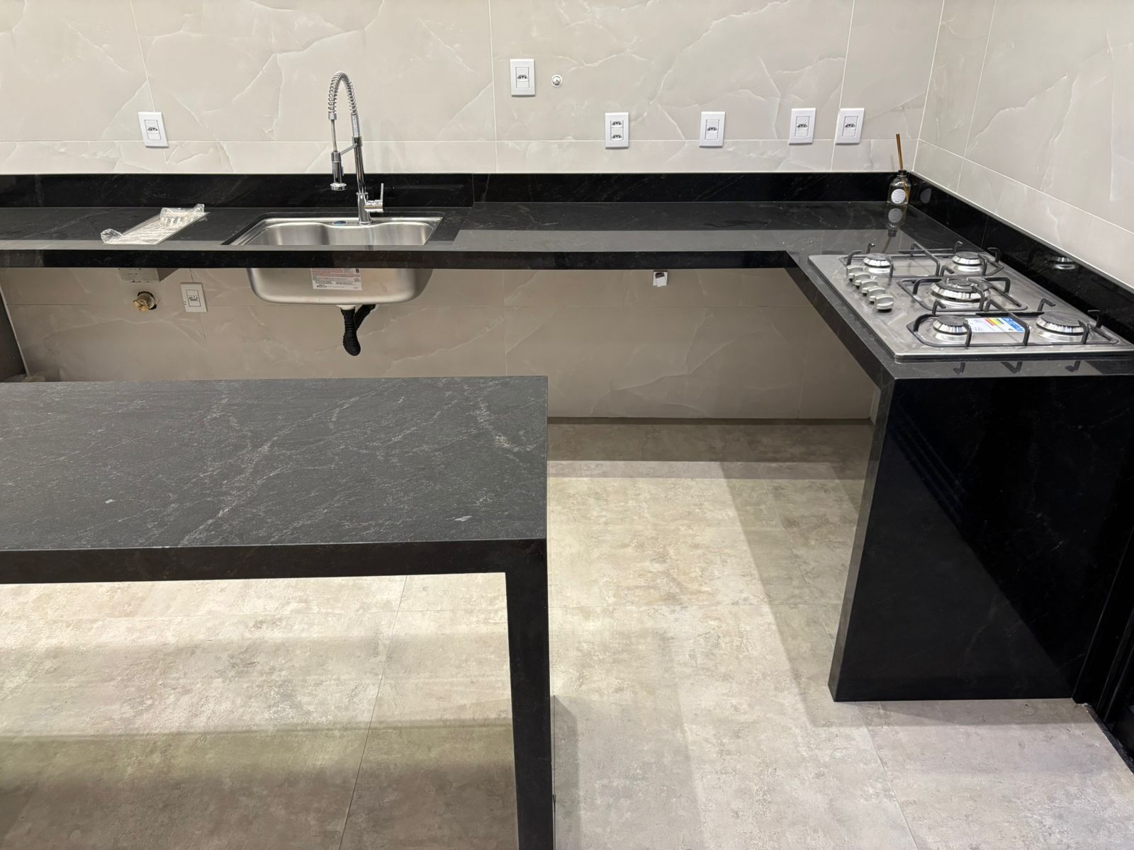 Excelente Oportunidade de Casa Térrea no Jardins Capri!