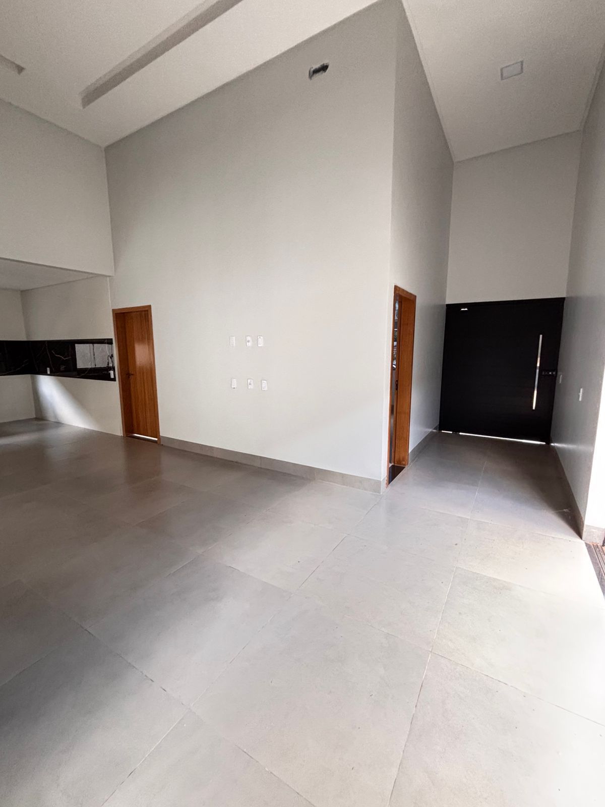 CASA MARAVILHOSA Á VENDA NO JARDIM VENEZA - SENADOR CANEDO
