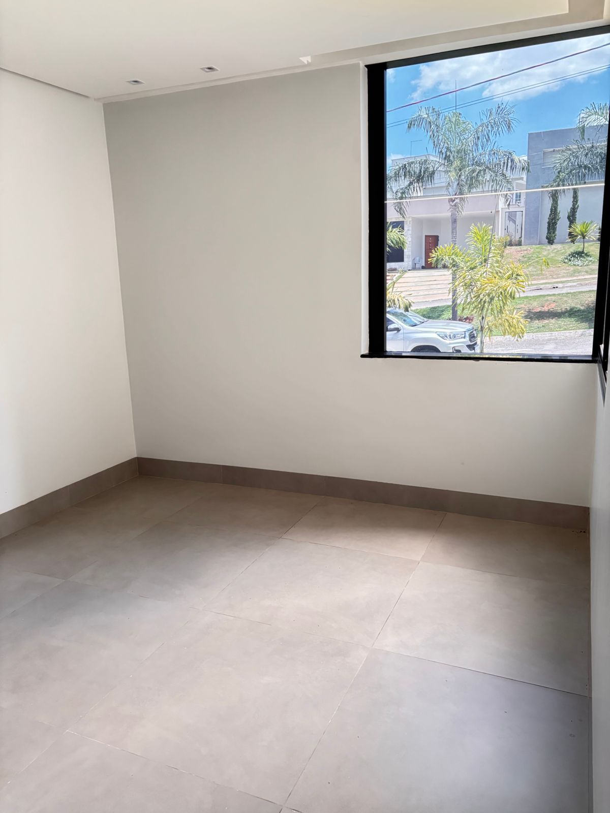CASA MARAVILHOSA Á VENDA NO JARDIM VENEZA - SENADOR CANEDO